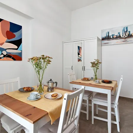 B&bil Filo Di Arianna Bed and Breakfast Λέτσε